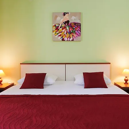 Ivica 3* טרוגיר