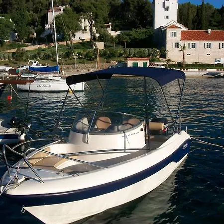 Ivica בית הארחה