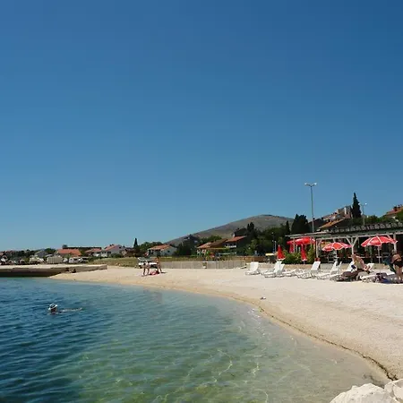 Ivica בית הארחה טרוגיר